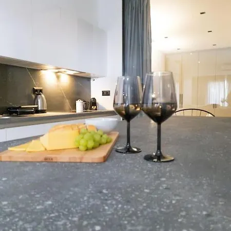 Dahlia Suite - 5 Min Drive To Piraeus Port Extérieur photo