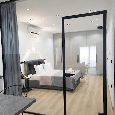 Dahlia Suite - 5 Min Drive To Piraeus Port Extérieur photo